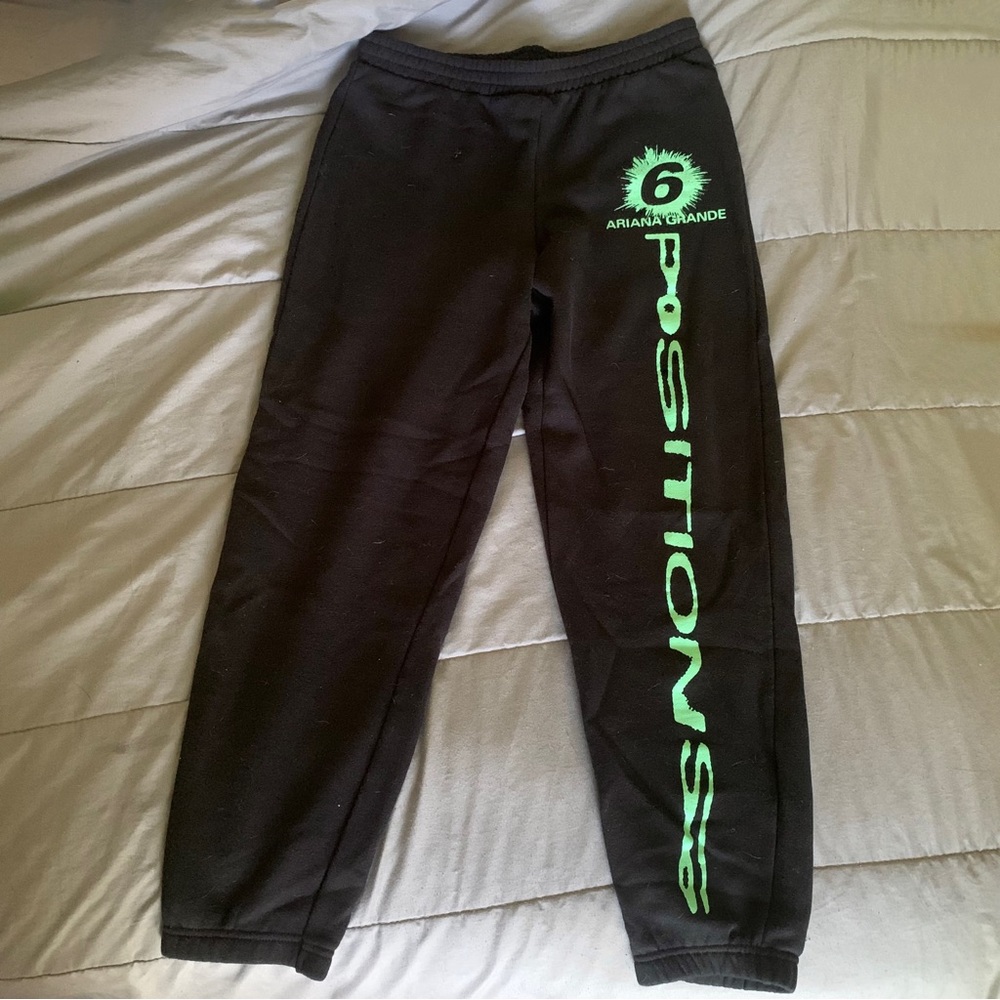 ariana grande positions sweatpants
